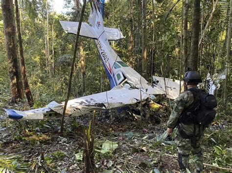 plane crash in colombia jungle